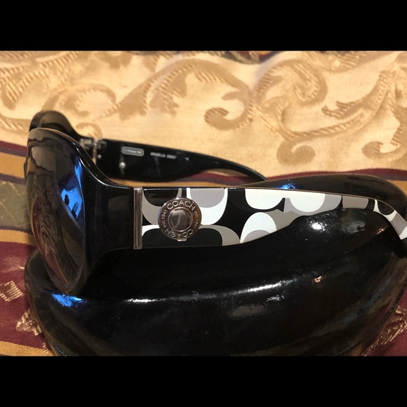 Coach sunglasses - Picture 1 of 2